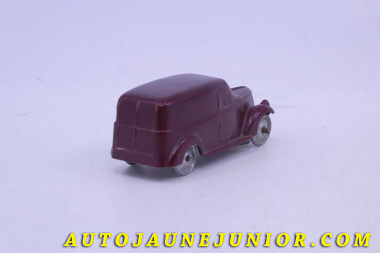 Le Rivarossi Fiat 1100 Camionette  est en vente sur Auto Jaune Junior ! Découvrez nos collections de diecast Minialuxe, CIJ, C-I-J, JRD, J-R-D,  Matchbox, Majorette… AutoJaune Junior ; AutoJauneJunior.com : LE site de partage pour les passionés de miniatures et collectionneurs de jouets anciens ! 