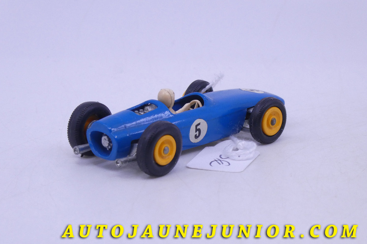 Le Matchbox BRM Formule 1 est en vente sur Auto Jaune Junior ! Découvrez nos collections de diecast Minialuxe, CIJ, C-I-J, JRD, J-R-D,  Matchbox, Majorette… AutoJaune Junior ; AutoJauneJunior.com : LE site de partage pour les passionés de miniatures et collectionneurs de jouets anciens ! 