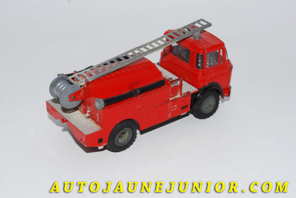Le #4118 - JRD - Berliet - Gak camion feux de forêts est en vente sur Auto Jaune Junior ! Découvrez nos collections de diecast Minialuxe, CIJ, C-I-J, JRD, J-R-D,  Matchbox, Majorette… AutoJauneJunior.com : le site de vente en ligne et de partage pour les passionés de miniatures et collectionneurs de jouets anciens ! Des centaines de modèles en vente, et des nouveautés mises en ligne chaque jour à 21h00 !