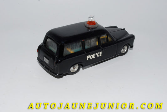 Le #4132 - C-I-J - Peugeot - 403 break police est en vente sur Auto Jaune Junior ! Découvrez nos collections de diecast Minialuxe, CIJ, C-I-J, JRD, J-R-D,  Matchbox, Majorette… AutoJauneJunior.com : le site de vente en ligne et de partage pour les passionés de miniatures et collectionneurs de jouets anciens ! Des centaines de modèles en vente, et des nouveautés mises en ligne chaque jour à 21h00 !