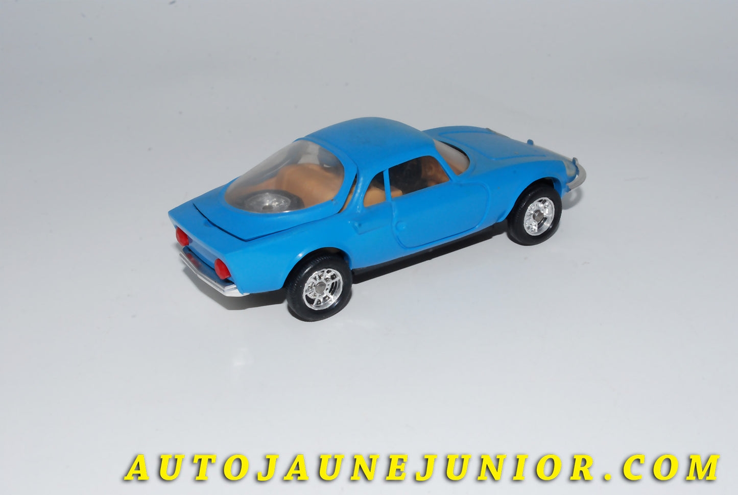 Le #4137 - Minialuxe - Matra - Matra Sport  Jet 6 est en vente sur Auto Jaune Junior ! Découvrez nos collections de diecast Minialuxe, CIJ, C-I-J, JRD, J-R-D,  Matchbox, Majorette… AutoJauneJunior.com : le site de vente en ligne et de partage pour les passionés de miniatures et collectionneurs de jouets anciens ! Des centaines de modèles en vente, et des nouveautés mises en ligne chaque jour à 21h00 !