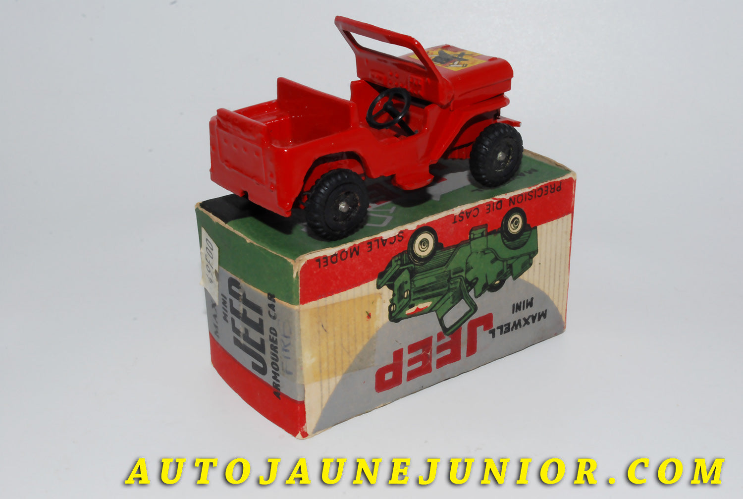 Le #4141 - Maxwell Company Calcutta - Willys - Jeep Pompier"Armoured Car" (Fabrication Indienne) est en vente sur Auto Jaune Junior ! Découvrez nos collections de diecast Minialuxe, CIJ, C-I-J, JRD, J-R-D,  Matchbox, Majorette… AutoJauneJunior.com : le site de vente en ligne et de partage pour les passionés de miniatures et collectionneurs de jouets anciens ! Des centaines de modèles en vente, et des nouveautés mises en ligne chaque jour à 21h00 !