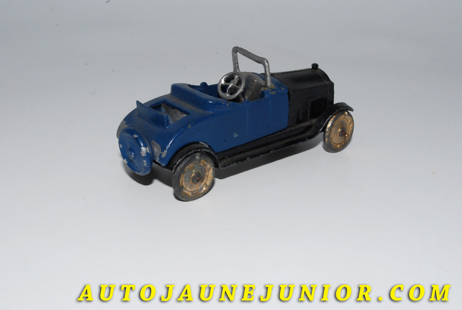 Le #4147 - Tootsietoys - Oldsmobile - Torpédo est en vente sur Auto Jaune Junior ! Découvrez nos collections de diecast Minialuxe, CIJ, C-I-J, JRD, J-R-D,  Matchbox, Majorette… AutoJauneJunior.com : le site de vente en ligne et de partage pour les passionés de miniatures et collectionneurs de jouets anciens ! Des centaines de modèles en vente, et des nouveautés mises en ligne chaque jour à 21h00 !