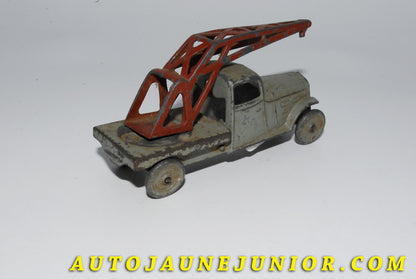 Le #4148 - AR - Peugeot - 301 plateau avec grue est en vente sur Auto Jaune Junior ! Découvrez nos collections de diecast Minialuxe, CIJ, C-I-J, JRD, J-R-D,  Matchbox, Majorette… AutoJauneJunior.com : le site de vente en ligne et de partage pour les passionés de miniatures et collectionneurs de jouets anciens ! Des centaines de modèles en vente, et des nouveautés mises en ligne chaque jour à 21h00 !