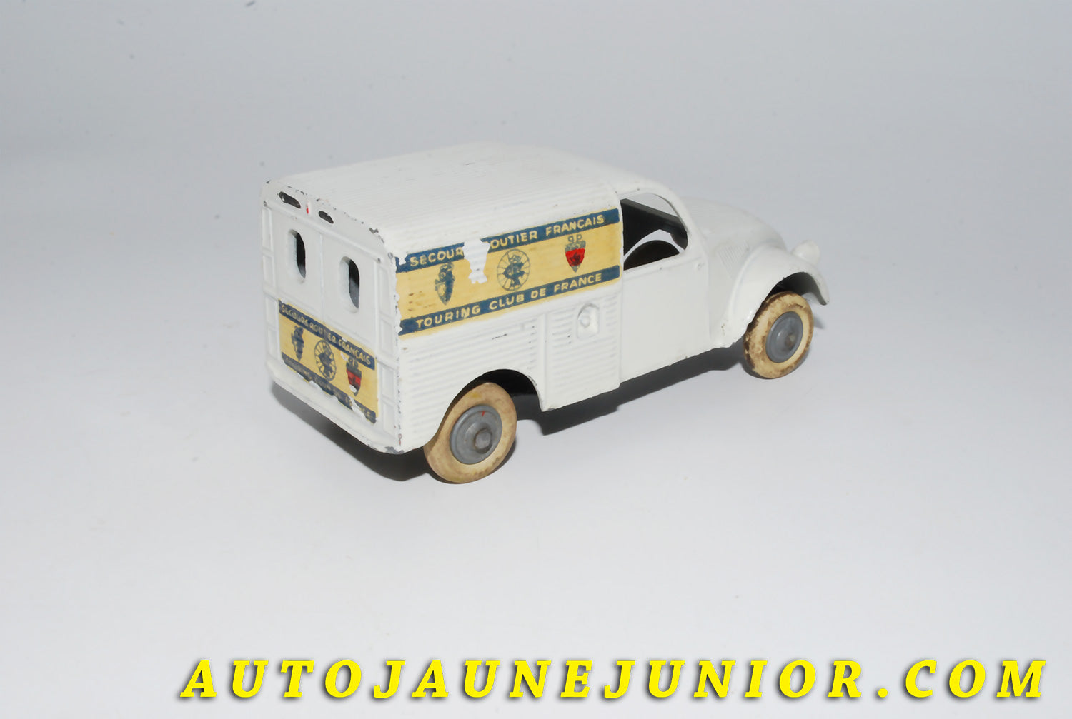 Le #4157 - JRD - Citroën - 2cv'51 secours routiers français est en vente sur Auto Jaune Junior ! Découvrez nos collections de diecast Minialuxe, CIJ, C-I-J, JRD, J-R-D,  Matchbox, Majorette… AutoJauneJunior.com : le site de vente en ligne et de partage pour les passionés de miniatures et collectionneurs de jouets anciens ! Des centaines de modèles en vente, et des nouveautés mises en ligne chaque jour à 21h00 !