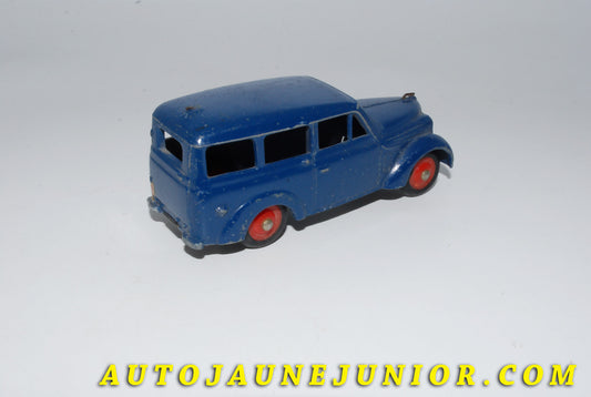 Le #4158 - C-I-J - Renault - 300kgs gendarmerie, Jantes de 1er Type est en vente sur Auto Jaune Junior ! Découvrez nos collections de diecast Minialuxe, CIJ, C-I-J, JRD, J-R-D,  Matchbox, Majorette… AutoJauneJunior.com : le site de vente en ligne et de partage pour les passionés de miniatures et collectionneurs de jouets anciens ! Des centaines de modèles en vente, et des nouveautés mises en ligne chaque jour à 21h00 !