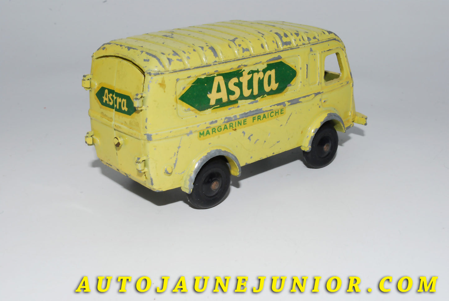 Le #4172 - C-I-J - Renault - 1000Kgs Astra est en vente sur Auto Jaune Junior ! Découvrez nos collections de diecast Minialuxe, CIJ, C-I-J, JRD, J-R-D,  Matchbox, Majorette… AutoJauneJunior.com : le site de vente en ligne et de partage pour les passionés de miniatures et collectionneurs de jouets anciens ! Des centaines de modèles en vente, et des nouveautés mises en ligne chaque jour à 21h00 !