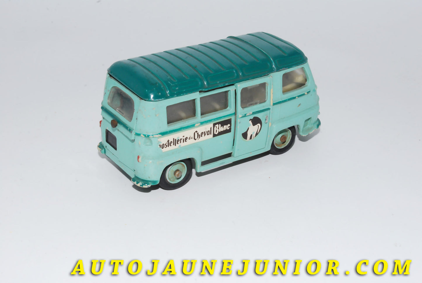 Le #4189 - C-I-J - Renault - Estafette microcar Hostellerie du cheval blanc est en vente sur Auto Jaune Junior ! Découvrez nos collections de diecast Minialuxe, CIJ, C-I-J, JRD, J-R-D,  Matchbox, Majorette… AutoJauneJunior.com : le site de vente en ligne et de partage pour les passionés de miniatures et collectionneurs de jouets anciens ! Des centaines de modèles en vente, et des nouveautés mises en ligne chaque jour à 21h00 !