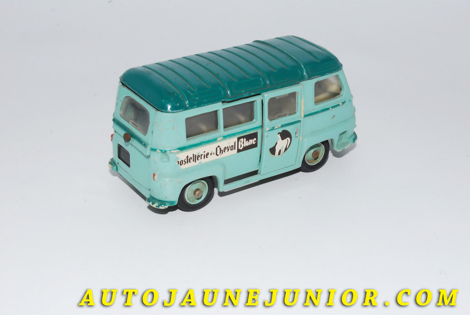 Le #4189 - C-I-J - Renault - Estafette microcar Hostellerie du cheval blanc est en vente sur Auto Jaune Junior ! Découvrez nos collections de diecast Minialuxe, CIJ, C-I-J, JRD, J-R-D,  Matchbox, Majorette… AutoJauneJunior.com : le site de vente en ligne et de partage pour les passionés de miniatures et collectionneurs de jouets anciens ! Des centaines de modèles en vente, et des nouveautés mises en ligne chaque jour à 21h00 !