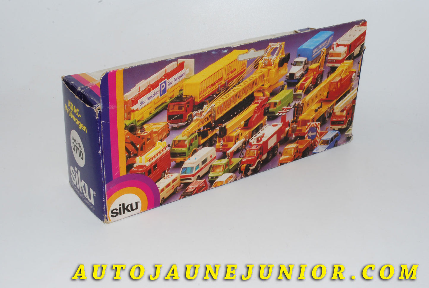 Le #4204 - Siku - Mercedes - Tracteur NG  avec semi remorque remords fourgon ADAC est en vente sur Auto Jaune Junior ! Découvrez nos collections de diecast Minialuxe, CIJ, C-I-J, JRD, J-R-D,  Matchbox, Majorette… AutoJauneJunior.com : le site de vente en ligne et de partage pour les passionés de miniatures et collectionneurs de jouets anciens ! Des centaines de modèles en vente, et des nouveautés mises en ligne chaque jour à 21h00 !
