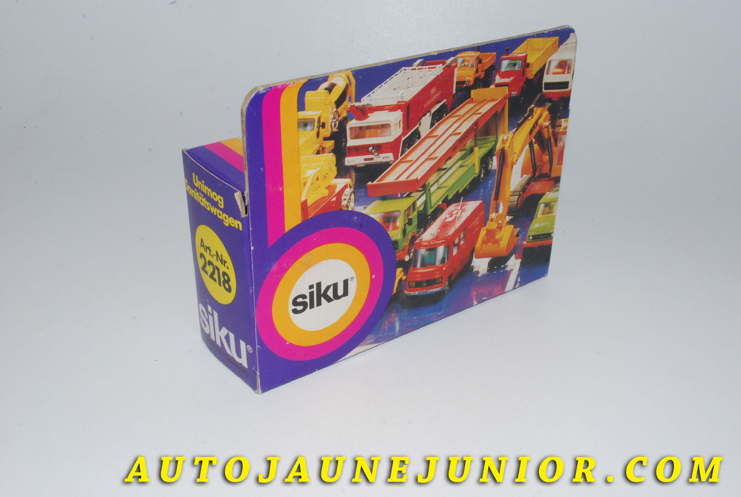 Le #4206 - Siku - Mercedes - Unimog - Véhicules de secours Tous terrains est en vente sur Auto Jaune Junior ! Découvrez nos collections de diecast Minialuxe, CIJ, C-I-J, JRD, J-R-D,  Matchbox, Majorette… AutoJauneJunior.com : le site de vente en ligne et de partage pour les passionés de miniatures et collectionneurs de jouets anciens ! Des centaines de modèles en vente, et des nouveautés mises en ligne chaque jour à 21h00 !