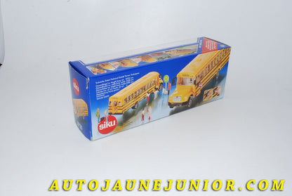 Le #4208 - Siku - Bus - US Bus Scolaire est en vente sur Auto Jaune Junior ! Découvrez nos collections de diecast Minialuxe, CIJ, C-I-J, JRD, J-R-D,  Matchbox, Majorette… AutoJauneJunior.com : le site de vente en ligne et de partage pour les passionés de miniatures et collectionneurs de jouets anciens ! Des centaines de modèles en vente, et des nouveautés mises en ligne chaque jour à 21h00 !