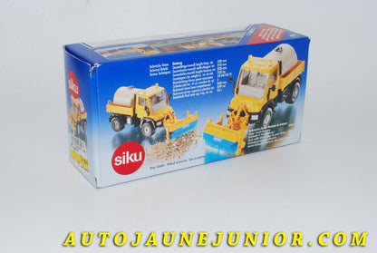 Le #4222 - Siku - Mercedes - Camion Unimog bavec balayeuse avant est en vente sur Auto Jaune Junior ! Découvrez nos collections de diecast Minialuxe, CIJ, C-I-J, JRD, J-R-D,  Matchbox, Majorette… AutoJauneJunior.com : le site de vente en ligne et de partage pour les passionés de miniatures et collectionneurs de jouets anciens ! Des centaines de modèles en vente, et des nouveautés mises en ligne chaque jour à 21h00 !