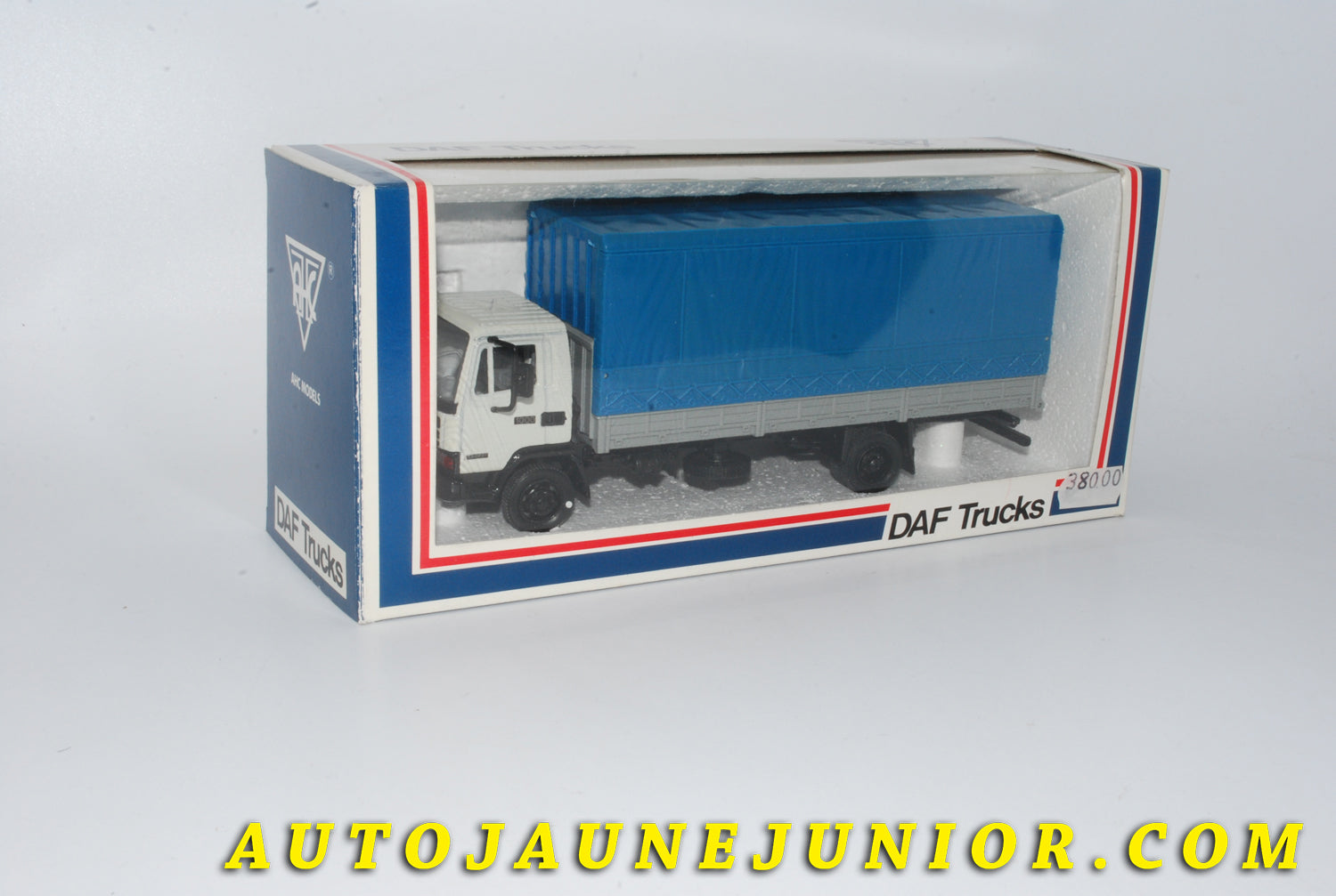 Le #4257 - HAC Models - Pilen - DAF - F1100 (Club des quatres !)Camion plateau Bâché  est en vente sur Auto Jaune Junior ! Découvrez nos collections de diecast Minialuxe, CIJ, C-I-J, JRD, J-R-D,  Matchbox, Majorette… AutoJauneJunior.com : le site de vente en ligne et de partage pour les passionés de miniatures et collectionneurs de jouets anciens ! Des centaines de modèles en vente, et des nouveautés mises en ligne chaque jour à 21h00 !