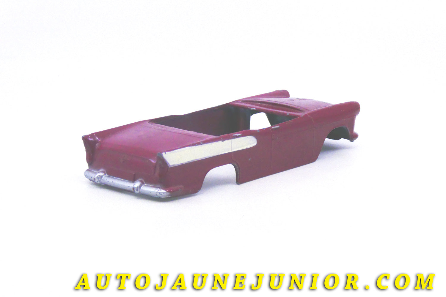 Le #4334 - Solido - Simca - Chambord (carrosserie seule) est en vente sur Auto Jaune Junior ! Découvrez nos collections de diecast Minialuxe, CIJ, C-I-J, JRD, J-R-D,  Matchbox, Majorette… AutoJauneJunior.com : le site de vente en ligne et de partage pour les passionés de miniatures et collectionneurs de jouets anciens ! Des centaines de modèles en vente, et des nouveautés mises en ligne chaque jour à 21h00 !