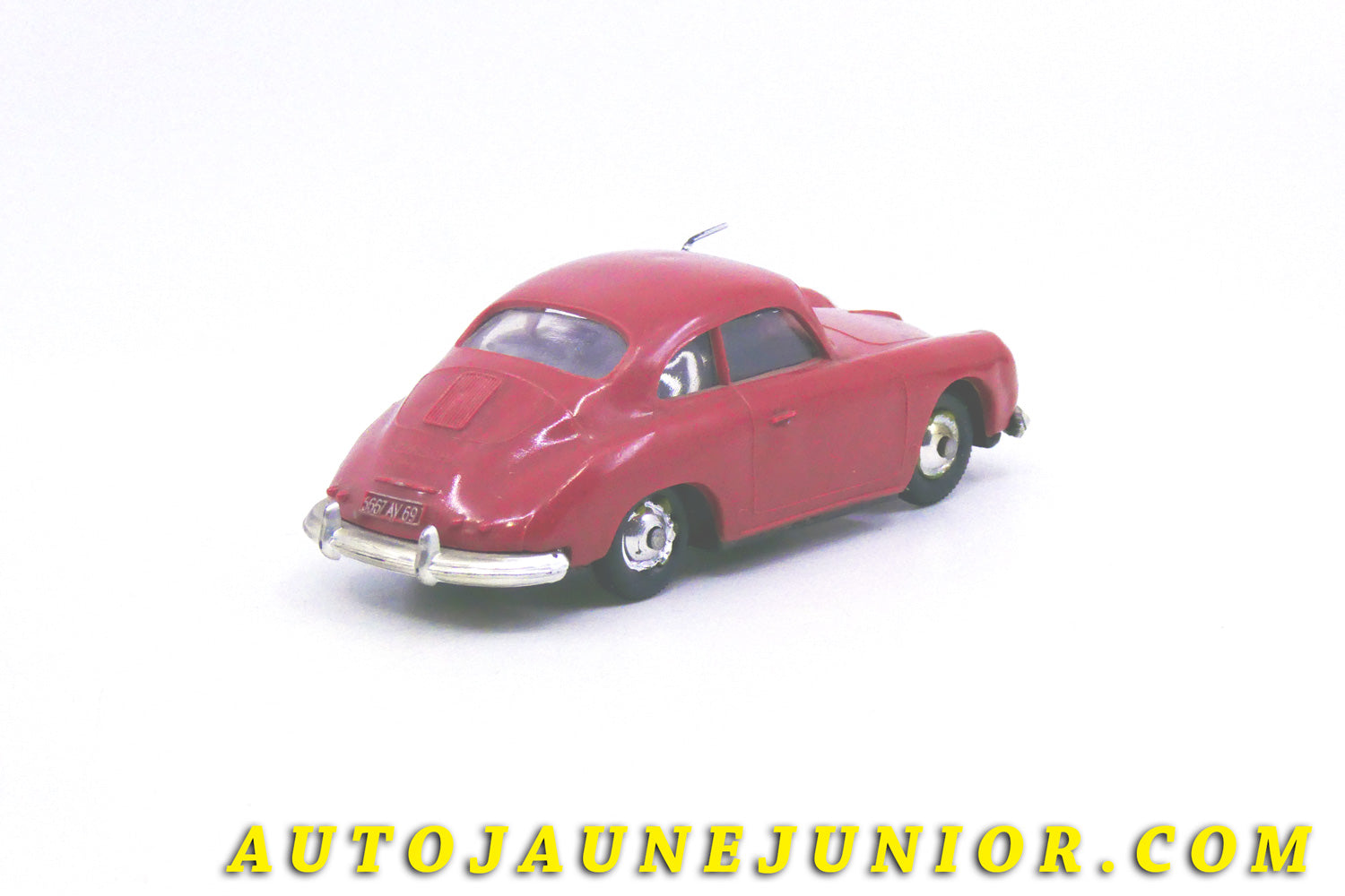 Le #4341 - Norev - Porsche - 356 B est en vente sur Auto Jaune Junior ! Découvrez nos collections de diecast Minialuxe, CIJ, C-I-J, JRD, J-R-D,  Matchbox, Majorette… AutoJauneJunior.com : le site de vente en ligne et de partage pour les passionés de miniatures et collectionneurs de jouets anciens ! Des centaines de modèles en vente, et des nouveautés mises en ligne chaque jour à 21h00 !