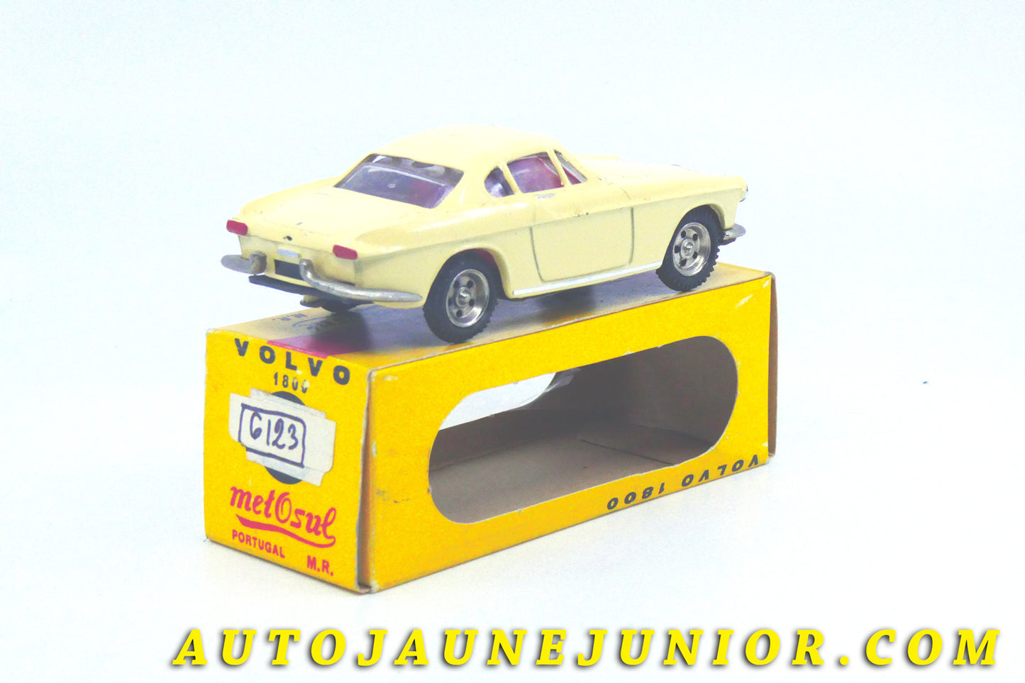 Le #4360 - Metosul - Volvo - P 1800 Coupé est en vente sur Auto Jaune Junior ! Découvrez nos collections de diecast Minialuxe, CIJ, C-I-J, JRD, J-R-D,  Matchbox, Majorette… AutoJauneJunior.com : le site de vente en ligne et de partage pour les passionés de miniatures et collectionneurs de jouets anciens ! Des centaines de modèles en vente, et des nouveautés mises en ligne chaque jour à 21h00 !
