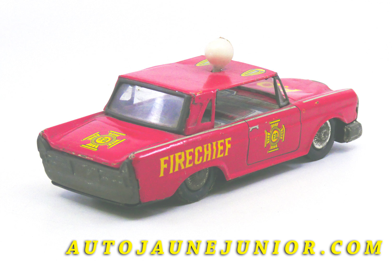 Le #4394 - Ichiko - Mercedes - Fintail Pick-Up Fire Chief (fantaisie) MTU est en vente sur Auto Jaune Junior ! Découvrez nos collections de diecast Minialuxe, CIJ, C-I-J, JRD, J-R-D,  Matchbox, Majorette… AutoJauneJunior.com : le site de vente en ligne et de partage pour les passionés de miniatures et collectionneurs de jouets anciens ! Des centaines de modèles en vente, et des nouveautés mises en ligne chaque jour à 21h00 !