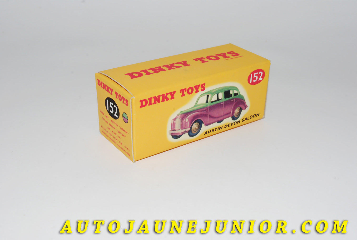 Le #4407 - Dinky Toys - Austin - Boite vide (REPRO) Devon Saloon avec pastilles Verte et mauve est en vente sur Auto Jaune Junior ! Découvrez nos collections de diecast Minialuxe, CIJ, C-I-J, JRD, J-R-D,  Matchbox, Majorette… AutoJauneJunior.com : le site de vente en ligne et de partage pour les passionés de miniatures et collectionneurs de jouets anciens ! Des centaines de modèles en vente, et des nouveautés mises en ligne chaque jour à 21h00 !