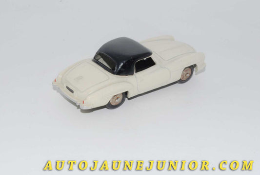 Le #4520 - Dinky Toys - Mercedes - 190 SL Coupé (Sans vitrage !!!) est en vente sur Auto Jaune Junior ! Découvrez nos collections de diecast Minialuxe, CIJ, C-I-J, JRD, J-R-D,  Matchbox, Majorette… AutoJauneJunior.com : le site de vente en ligne et de partage pour les passionés de miniatures et collectionneurs de jouets anciens ! Des centaines de modèles en vente, et des nouveautés mises en ligne chaque jour à 21h00 !