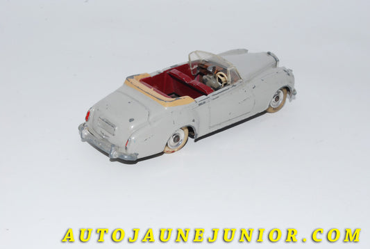 Le #4662 - Dinky Toys - Bentley - Cabriolet S2 est en vente sur Auto Jaune Junior ! Découvrez nos collections de diecast Minialuxe, CIJ, C-I-J, JRD, J-R-D,  Matchbox, Majorette… AutoJauneJunior.com : le site de vente en ligne et de partage pour les passionés de miniatures et collectionneurs de jouets anciens ! Des centaines de modèles en vente, et des nouveautés mises en ligne chaque jour à 21h00 !