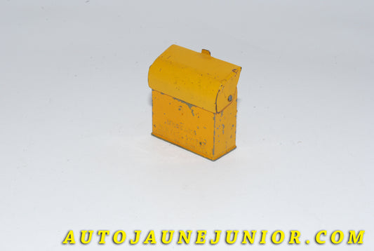 Le #4720 - Dinky Toys - Pompes à essence - Accessoire graisseur est en vente sur Auto Jaune Junior ! Découvrez nos collections de diecast Minialuxe, CIJ, C-I-J, JRD, J-R-D,  Matchbox, Majorette… AutoJauneJunior.com : le site de vente en ligne et de partage pour les passionés de miniatures et collectionneurs de jouets anciens ! Des centaines de modèles en vente, et des nouveautés mises en ligne chaque jour à 21h00 !