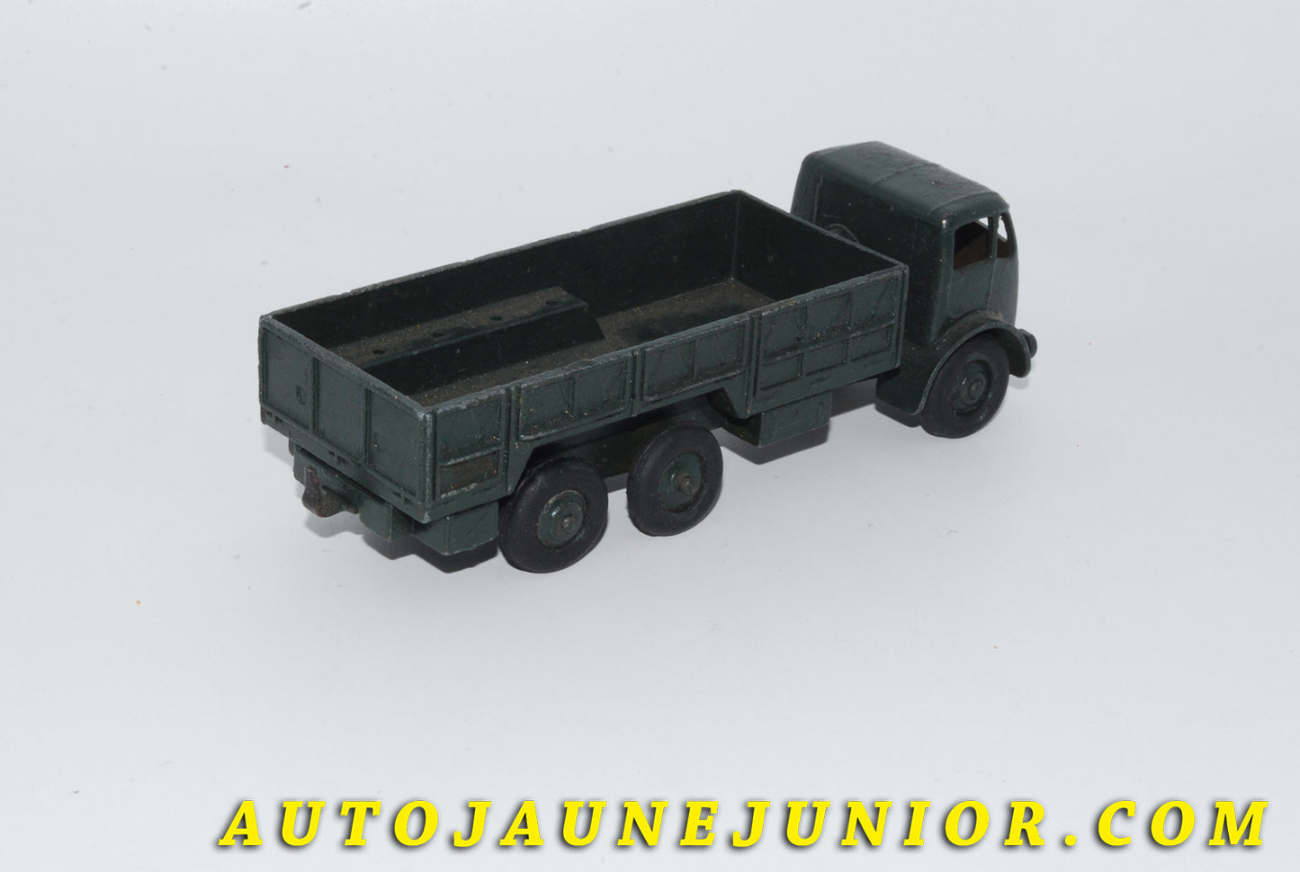 Le #4732 - Dinky Toys - Foden - Camion  ridelles  10 Ton Army Truck "transport de troupes" est en vente sur Auto Jaune Junior ! Découvrez nos collections de diecast Minialuxe, CIJ, C-I-J, JRD, J-R-D,  Matchbox, Majorette… AutoJauneJunior.com : le site de vente en ligne et de partage pour les passionés de miniatures et collectionneurs de jouets anciens ! Des centaines de modèles en vente, et des nouveautés mises en ligne chaque jour à 21h00 !