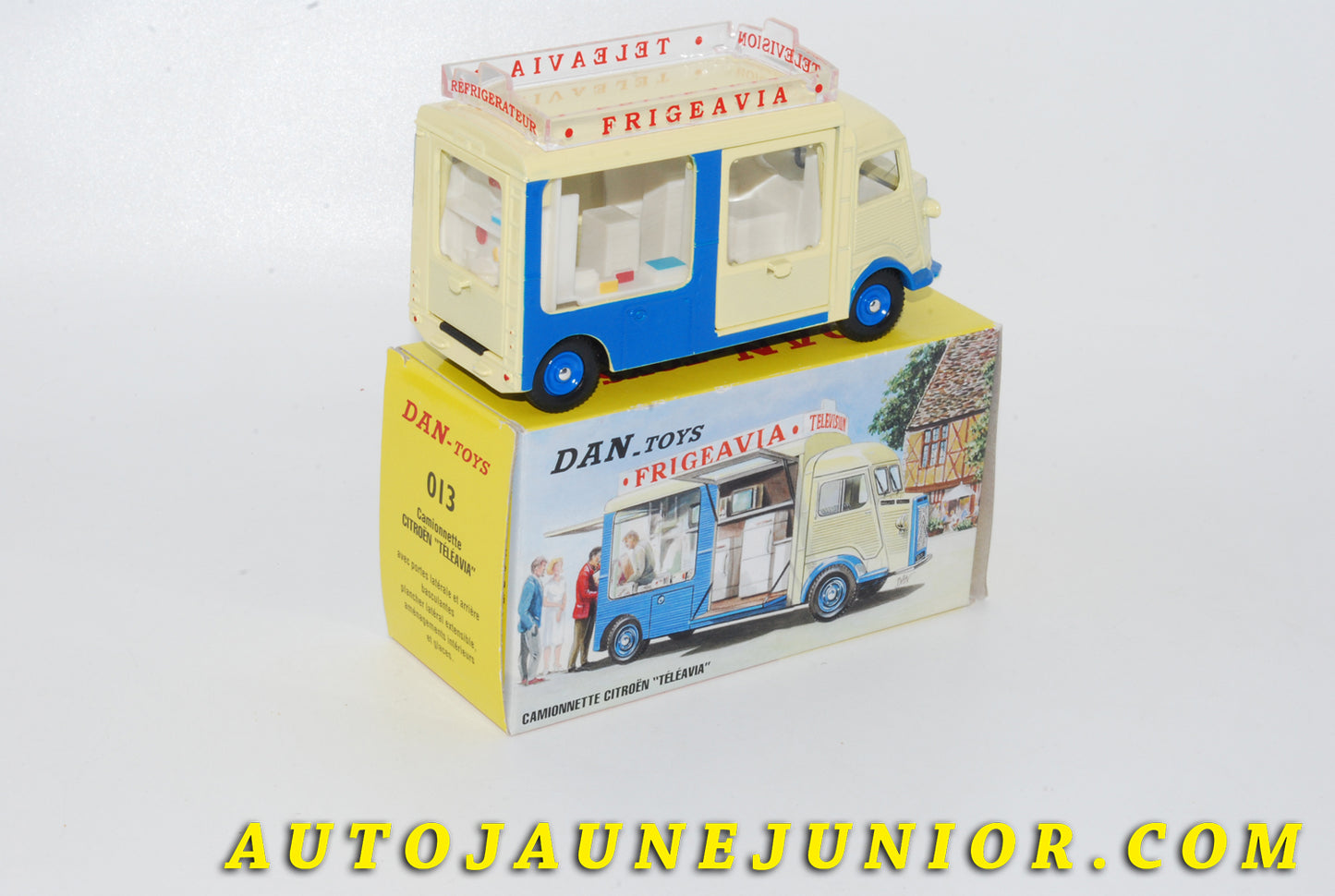 Le #4734 - Dinky Toys - Citroën - Camionette Frigeavia - Teleavia (Dan Toys) est en vente sur Auto Jaune Junior ! Découvrez nos collections de diecast Minialuxe, CIJ, C-I-J, JRD, J-R-D,  Matchbox, Majorette… AutoJauneJunior.com : le site de vente en ligne et de partage pour les passionés de miniatures et collectionneurs de jouets anciens ! Des centaines de modèles en vente, et des nouveautés mises en ligne chaque jour à 21h00 !