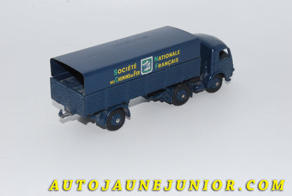 Le #4736 - Dinky Toys - Panhard - Movic Tracteur Semi-remorque Bâché SNCF - Type 3 est en vente sur Auto Jaune Junior ! Découvrez nos collections de diecast Minialuxe, CIJ, C-I-J, JRD, J-R-D,  Matchbox, Majorette… AutoJauneJunior.com : le site de vente en ligne et de partage pour les passionés de miniatures et collectionneurs de jouets anciens ! Des centaines de modèles en vente, et des nouveautés mises en ligne chaque jour à 21h00 !