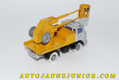 Le #4746 - France Jouet - Berliet - GAK Nacelle Élévatrice est en vente sur Auto Jaune Junior ! Découvrez nos collections de diecast Minialuxe, CIJ, C-I-J, JRD, J-R-D,  Matchbox, Majorette… AutoJauneJunior.com : le site de vente en ligne et de partage pour les passionés de miniatures et collectionneurs de jouets anciens ! Des centaines de modèles en vente, et des nouveautés mises en ligne chaque jour à 21h00 !