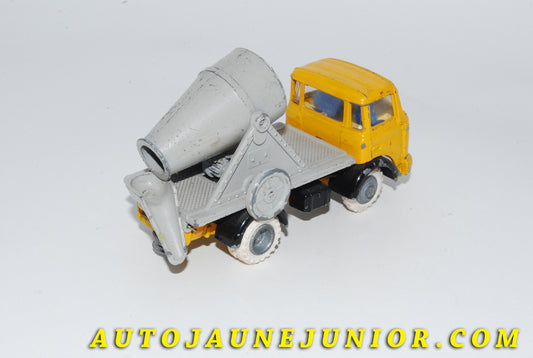 Le #4747 - France Jouet - Berliet - GAK Bétonnière (Malaxeur) est en vente sur Auto Jaune Junior ! Découvrez nos collections de diecast Minialuxe, CIJ, C-I-J, JRD, J-R-D,  Matchbox, Majorette… AutoJauneJunior.com : le site de vente en ligne et de partage pour les passionés de miniatures et collectionneurs de jouets anciens ! Des centaines de modèles en vente, et des nouveautés mises en ligne chaque jour à 21h00 !