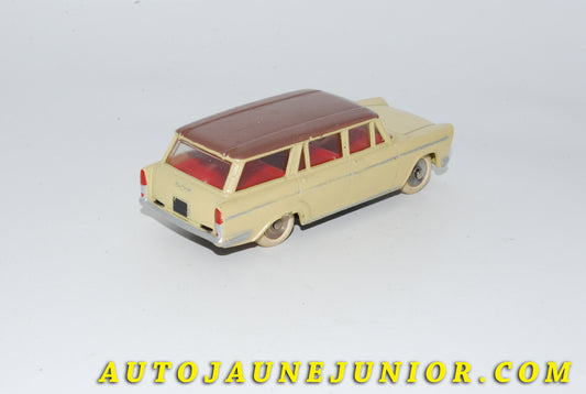 Le #4762 - Dinky Toys - Fiat - 1800 familiale (Moins fréquente couleure) est en vente sur Auto Jaune Junior ! Découvrez nos collections de diecast Minialuxe, CIJ, C-I-J, JRD, J-R-D,  Matchbox, Majorette… AutoJauneJunior.com : le site de vente en ligne et de partage pour les passionés de miniatures et collectionneurs de jouets anciens ! Des centaines de modèles en vente, et des nouveautés mises en ligne chaque jour à 21h00 !
