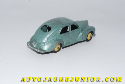 Le #4763 - Dinky Toys - Peugeot - 203 Berline Type 1  est en vente sur Auto Jaune Junior ! Découvrez nos collections de diecast Minialuxe, CIJ, C-I-J, JRD, J-R-D,  Matchbox, Majorette… AutoJauneJunior.com : le site de vente en ligne et de partage pour les passionés de miniatures et collectionneurs de jouets anciens ! Des centaines de modèles en vente, et des nouveautés mises en ligne chaque jour à 21h00 !