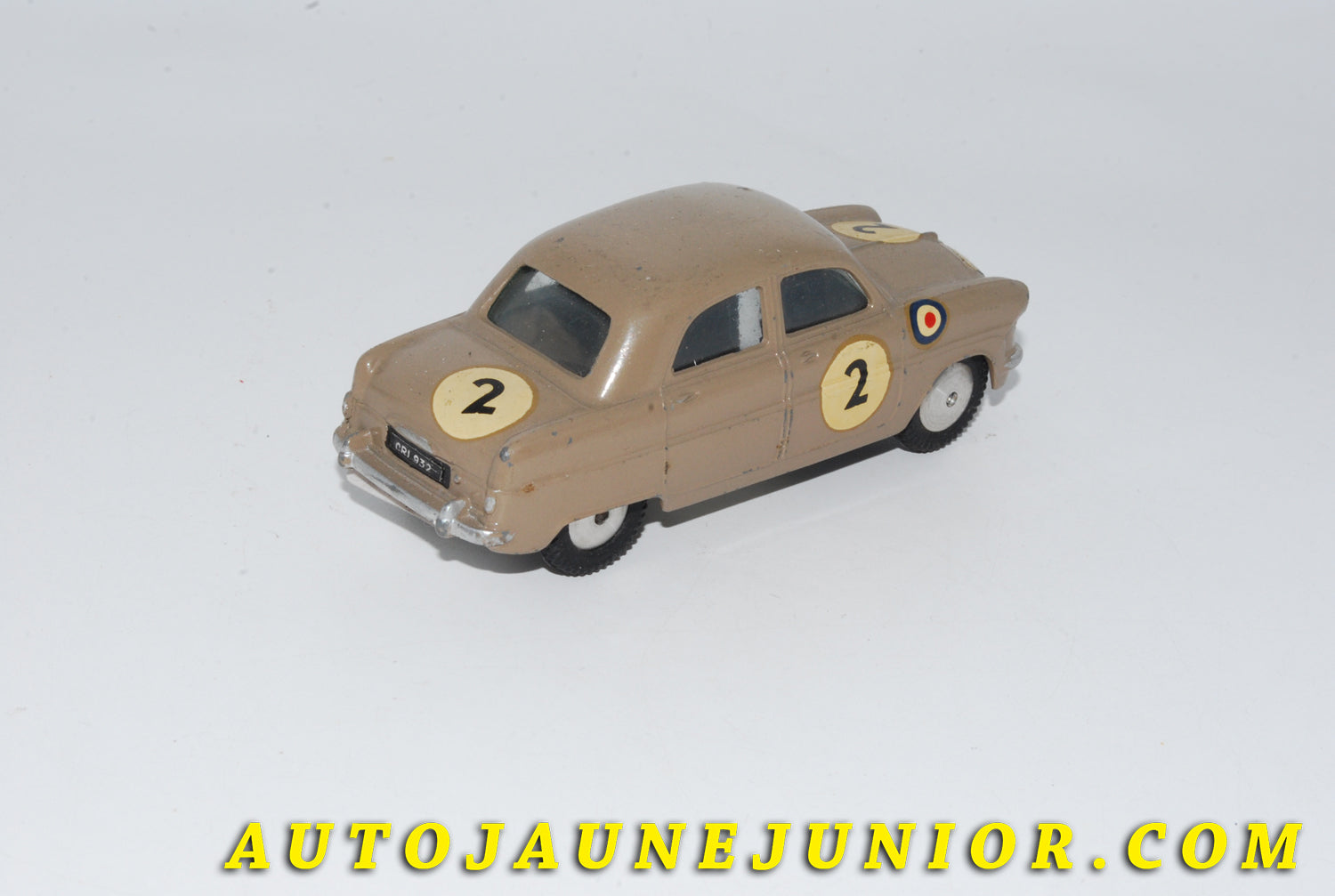 Le #4776 - Corgi Toys - Ford - Consul Rally (Décorations artisanales) est en vente sur Auto Jaune Junior ! Découvrez nos collections de diecast Minialuxe, CIJ, C-I-J, JRD, J-R-D,  Matchbox, Majorette… AutoJauneJunior.com : le site de vente en ligne et de partage pour les passionés de miniatures et collectionneurs de jouets anciens ! Des centaines de modèles en vente, et des nouveautés mises en ligne chaque jour à 21h00 !