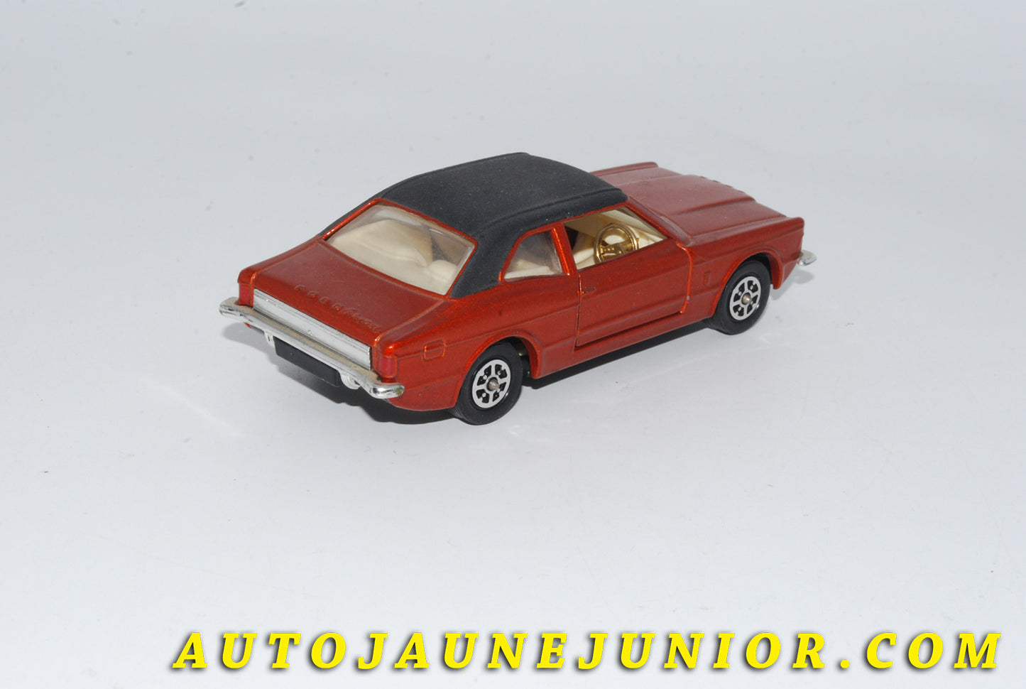 Le #4784 - Corgi Toys - Ford - Ford Cortina GXL (Graham Hill's) est en vente sur Auto Jaune Junior ! Découvrez nos collections de diecast Minialuxe, CIJ, C-I-J, JRD, J-R-D,  Matchbox, Majorette… AutoJauneJunior.com : le site de vente en ligne et de partage pour les passionés de miniatures et collectionneurs de jouets anciens ! Des centaines de modèles en vente, et des nouveautés mises en ligne chaque jour à 21h00 !