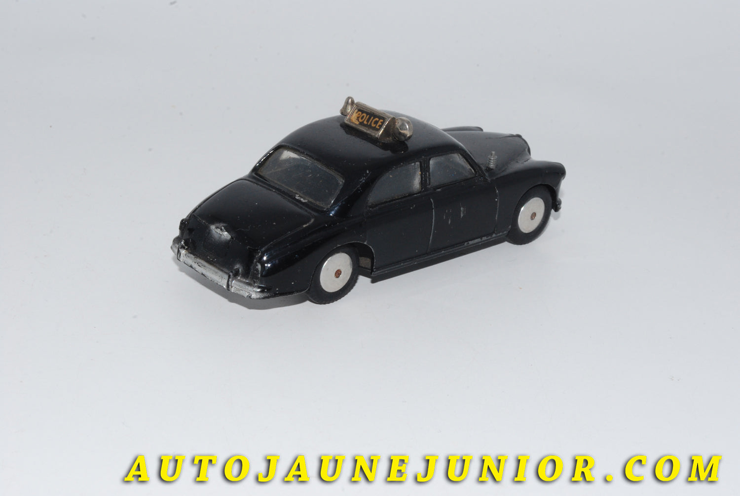 Le #4806 - Corgi Toys - Riley - Pathfinder Police premier Type est en vente sur Auto Jaune Junior ! Découvrez nos collections de diecast Minialuxe, CIJ, C-I-J, JRD, J-R-D,  Matchbox, Majorette… AutoJauneJunior.com : le site de vente en ligne et de partage pour les passionés de miniatures et collectionneurs de jouets anciens ! Des centaines de modèles en vente, et des nouveautés mises en ligne chaque jour à 21h00 !