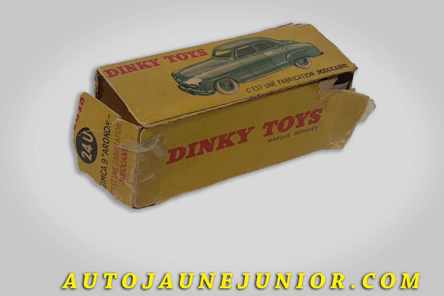 Le Dinky Toys Simca 9 Aronde est en vente sur Auto Jaune Junior ! Découvrez nos collections de diecast Minialuxe, CIJ, C-I-J, JRD, J-R-D,  Matchbox, Majorette… AutoJaune Junior ; AutoJauneJunior.com : LE site de partage pour les passionés de miniatures et collectionneurs de jouets anciens ! 