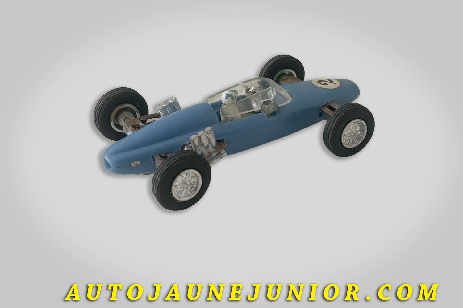 Le Hong-Kong BRM V8 Monoplace Formule 1 est en vente sur Auto Jaune Junior ! Découvrez nos collections de diecast Minialuxe, CIJ, C-I-J, JRD, J-R-D,  Matchbox, Majorette… AutoJaune Junior ; AutoJauneJunior.com : LE site de partage pour les passionés de miniatures et collectionneurs de jouets anciens ! 