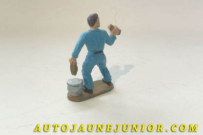 Le Starlux Personnage Laveur de voitures est en vente sur Auto Jaune Junior ! Découvrez nos collections de diecast Minialuxe, CIJ, C-I-J, JRD, J-R-D,  Matchbox, Majorette… AutoJaune Junior ; AutoJauneJunior.com : LE site de partage pour les passionés de miniatures et collectionneurs de jouets anciens ! 