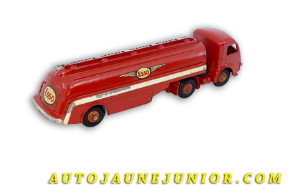 Le Dinky Toys Panhard Movic semi remorque citerne Esso (Pavillon lisse !) est en vente sur Auto Jaune Junior ! Découvrez nos collections de diecast Minialuxe, CIJ, C-I-J, JRD, J-R-D,  Matchbox, Majorette… AutoJauneJunior.com : LE site de partage pour les passionés de miniatures et collectionneurs de jouets anciens ! 