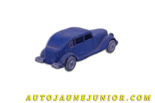 Le KB Auto Limousine - Rare production allemande pendant la Guerre ! est en vente sur Auto Jaune Junior ! Découvrez nos collections de diecast Minialuxe, CIJ, C-I-J, JRD, J-R-D,  Matchbox, Majorette… AutoJaune Junior ; AutoJauneJunior.com : LE site de partage pour les passionés de miniatures et collectionneurs de jouets anciens ! 