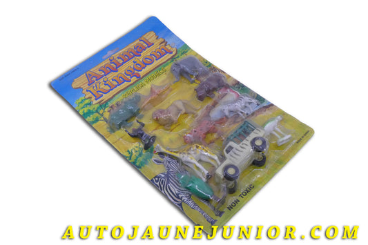 Le Safari Chine Land-Rover Coffret  Animal Kingdom "Safari" est en vente sur Auto Jaune Junior ! Découvrez nos collections de diecast Minialuxe, CIJ, C-I-J, JRD, J-R-D,  Matchbox, Majorette… AutoJaune Junior ; AutoJauneJunior.com : LE site de partage pour les passionés de miniatures et collectionneurs de jouets anciens ! 