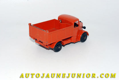 Le #5505 - Dinky Toys - Bedford - "O" benne basculante - End Tippers - Peu fréquente première version de 1949 ! est en vente sur Auto Jaune Junior ! Découvrez nos collections de diecast Minialuxe, CIJ, C-I-J, JRD, J-R-D,  Matchbox, Majorette… AutoJauneJunior.com : le site de vente en ligne et de partage pour les passionés de miniatures et collectionneurs de jouets anciens ! Des centaines de modèles en vente, et des nouveautés mises en ligne chaque jour à 21h00 !