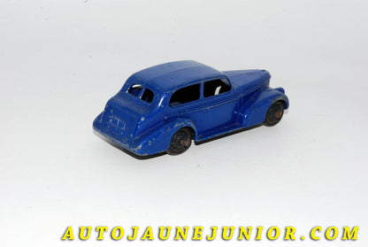 Le #5507 - Dinky Toys - Oldsmobile - Six Berline est en vente sur Auto Jaune Junior ! Découvrez nos collections de diecast Minialuxe, CIJ, C-I-J, JRD, J-R-D,  Matchbox, Majorette… AutoJauneJunior.com : le site de vente en ligne et de partage pour les passionés de miniatures et collectionneurs de jouets anciens ! Des centaines de modèles en vente, et des nouveautés mises en ligne chaque jour à 21h00 !