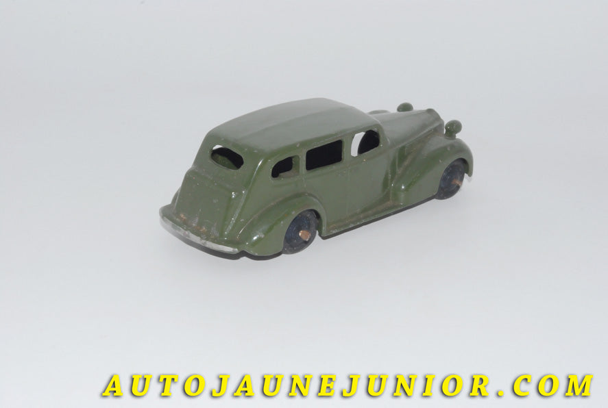 Le #5511 - Dinky Toys - Packard - Super Eight est en vente sur Auto Jaune Junior ! Découvrez nos collections de diecast Minialuxe, CIJ, C-I-J, JRD, J-R-D,  Matchbox, Majorette… AutoJauneJunior.com : le site de vente en ligne et de partage pour les passionés de miniatures et collectionneurs de jouets anciens ! Des centaines de modèles en vente, et des nouveautés mises en ligne chaque jour à 21h00 !