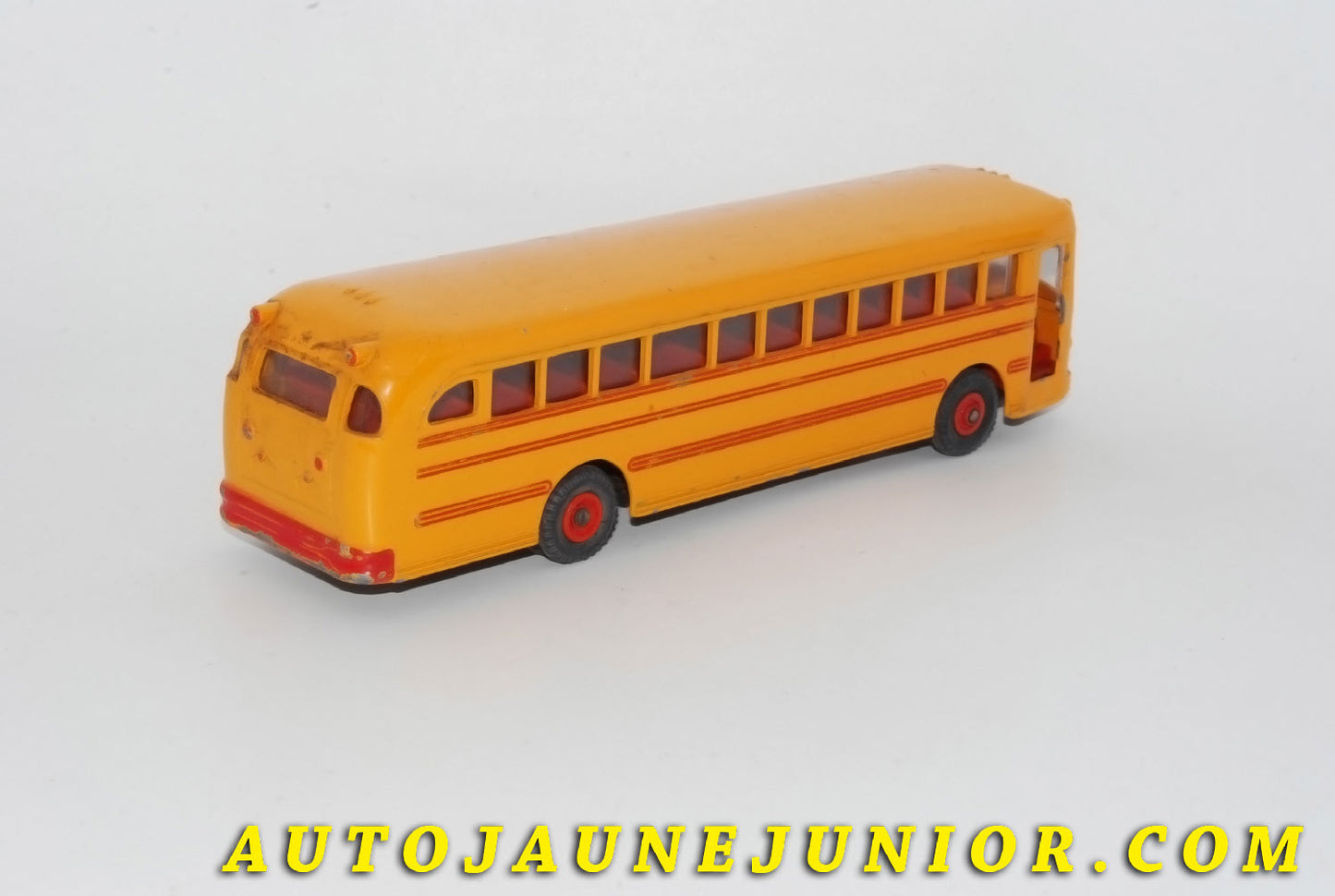 Le #5522 - Dinky Toys - Wayne - Car  'School Bus" est en vente sur Auto Jaune Junior ! Découvrez nos collections de diecast Minialuxe, CIJ, C-I-J, JRD, J-R-D,  Matchbox, Majorette… AutoJauneJunior.com : le site de vente en ligne et de partage pour les passionés de miniatures et collectionneurs de jouets anciens ! Des centaines de modèles en vente, et des nouveautés mises en ligne chaque jour à 21h00 !