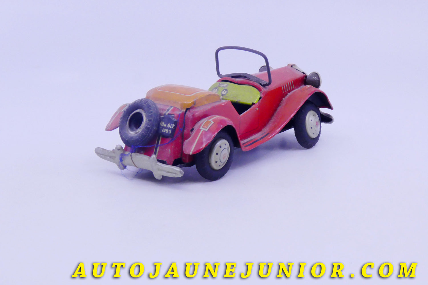 Le #5816 - LineMar - MG - 18W -612  Sport Car 1955 (Frciction) est en vente sur Auto Jaune Junior ! Découvrez nos collections de diecast Minialuxe, CIJ, C-I-J, JRD, J-R-D,  Matchbox, Majorette… AutoJauneJunior.com : le site de vente en ligne et de partage pour les passionés de miniatures et collectionneurs de jouets anciens ! Des centaines de modèles en vente, et des nouveautés mises en ligne chaque jour à 21h00 !