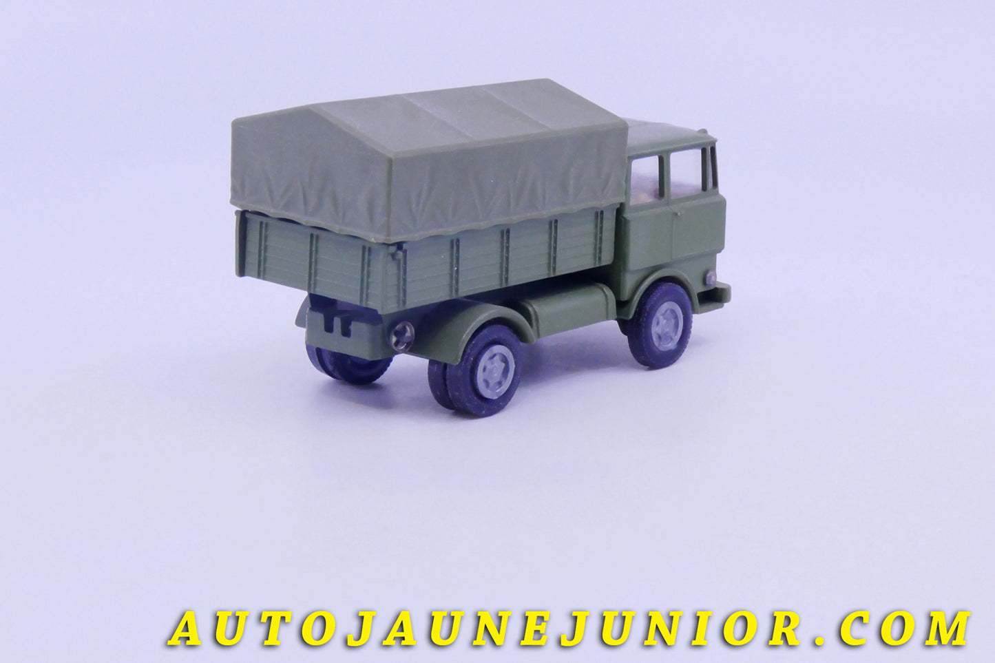 Le #5817 - Gama - FAUN-Werke AG - LKW Camion     Plateau bâché de la Bundeswehr est en vente sur Auto Jaune Junior ! Découvrez nos collections de diecast Minialuxe, CIJ, C-I-J, JRD, J-R-D,  Matchbox, Majorette… AutoJauneJunior.com : le site de vente en ligne et de partage pour les passionés de miniatures et collectionneurs de jouets anciens ! Des centaines de modèles en vente, et des nouveautés mises en ligne chaque jour à 21h00 !