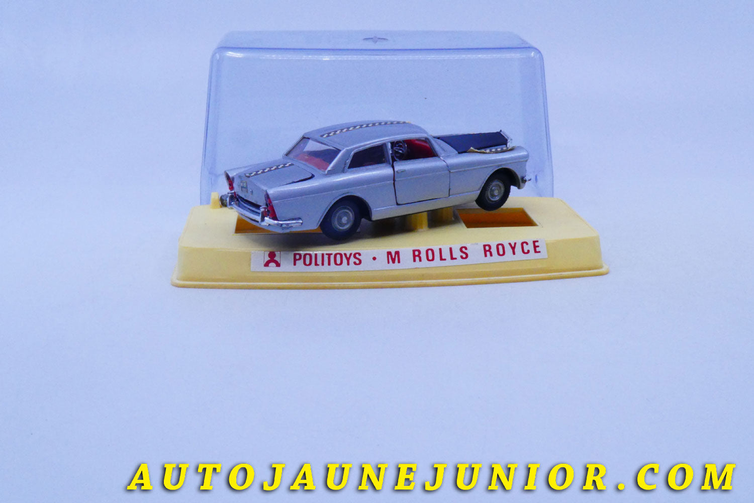 Le #6150 - Politoys / Polistil - Rolls Royce - Silver Cloud III (Rare Version Racing) est en vente sur Auto Jaune Junior ! Découvrez nos collections de diecast Minialuxe, CIJ, C-I-J, JRD, J-R-D,  Matchbox, Majorette… AutoJauneJunior.com : le site de vente en ligne et de partage pour les passionés de miniatures et collectionneurs de jouets anciens ! Des centaines de modèles en vente, et des nouveautés mises en ligne chaque jour à 21h00 !