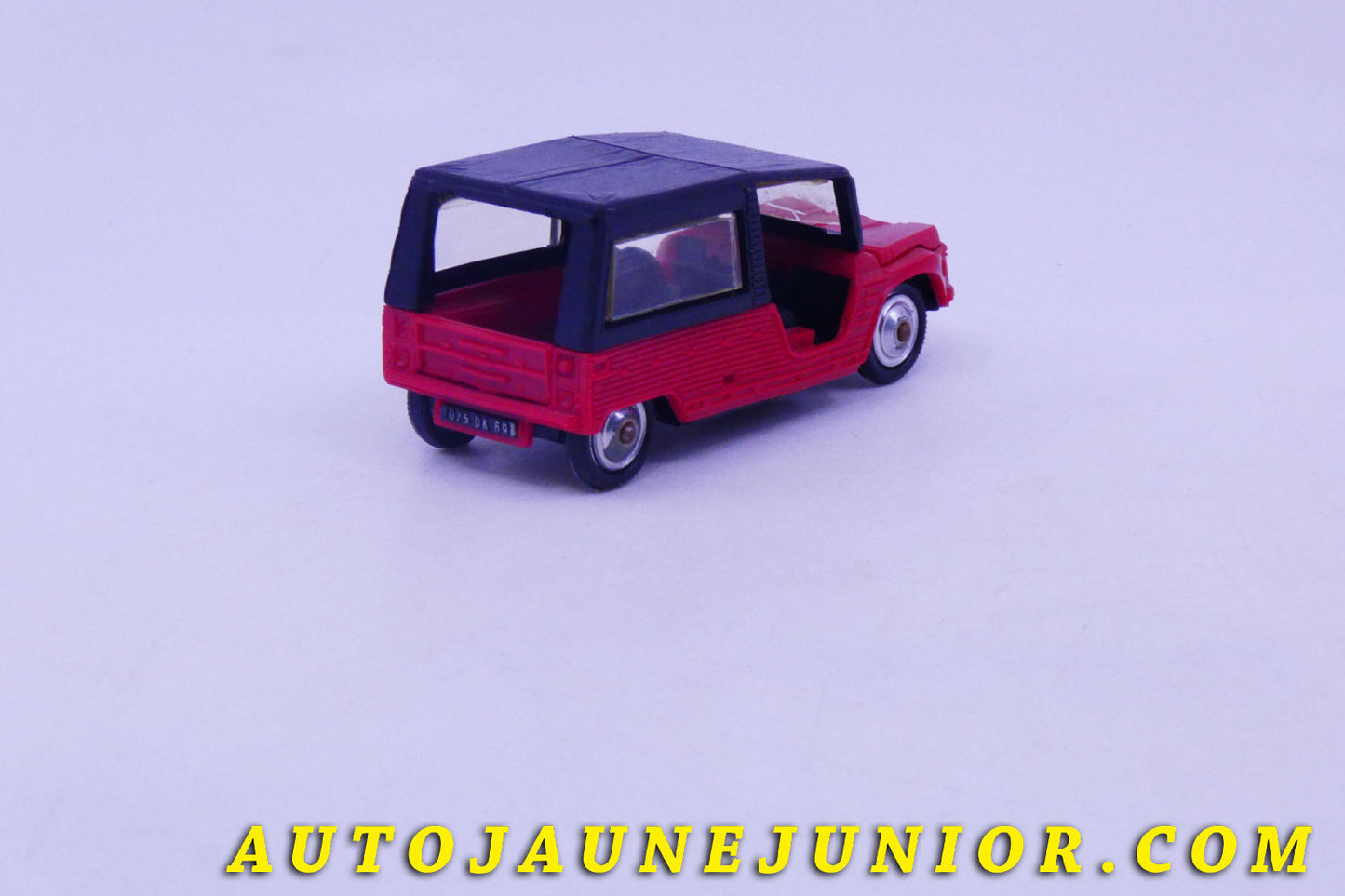Le #6169 - Norev - Citroën - Mehari est en vente sur Auto Jaune Junior ! Découvrez nos collections de diecast Minialuxe, CIJ, C-I-J, JRD, J-R-D,  Matchbox, Majorette… AutoJauneJunior.com : le site de vente en ligne et de partage pour les passionés de miniatures et collectionneurs de jouets anciens ! Des centaines de modèles en vente, et des nouveautés mises en ligne chaque jour à 21h00 !